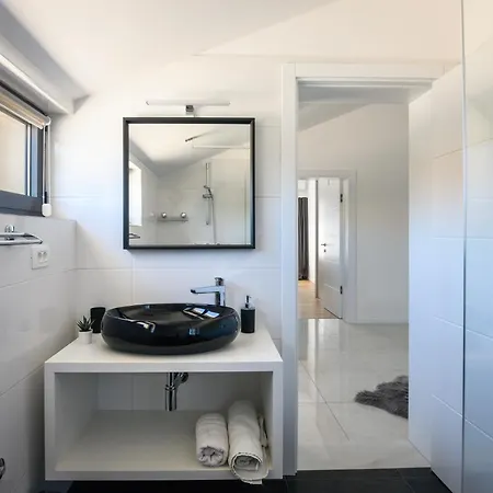 Villa B4 Dubrava (Sibenik-Knin)