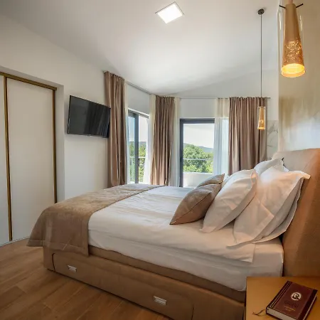 Villa B4 *