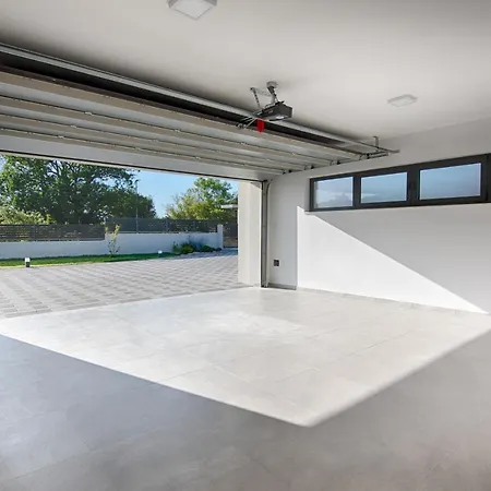 Villa B4 *