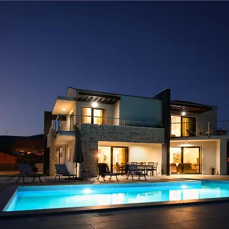 B4 Villa Dubrava (Sibenik-Knin)